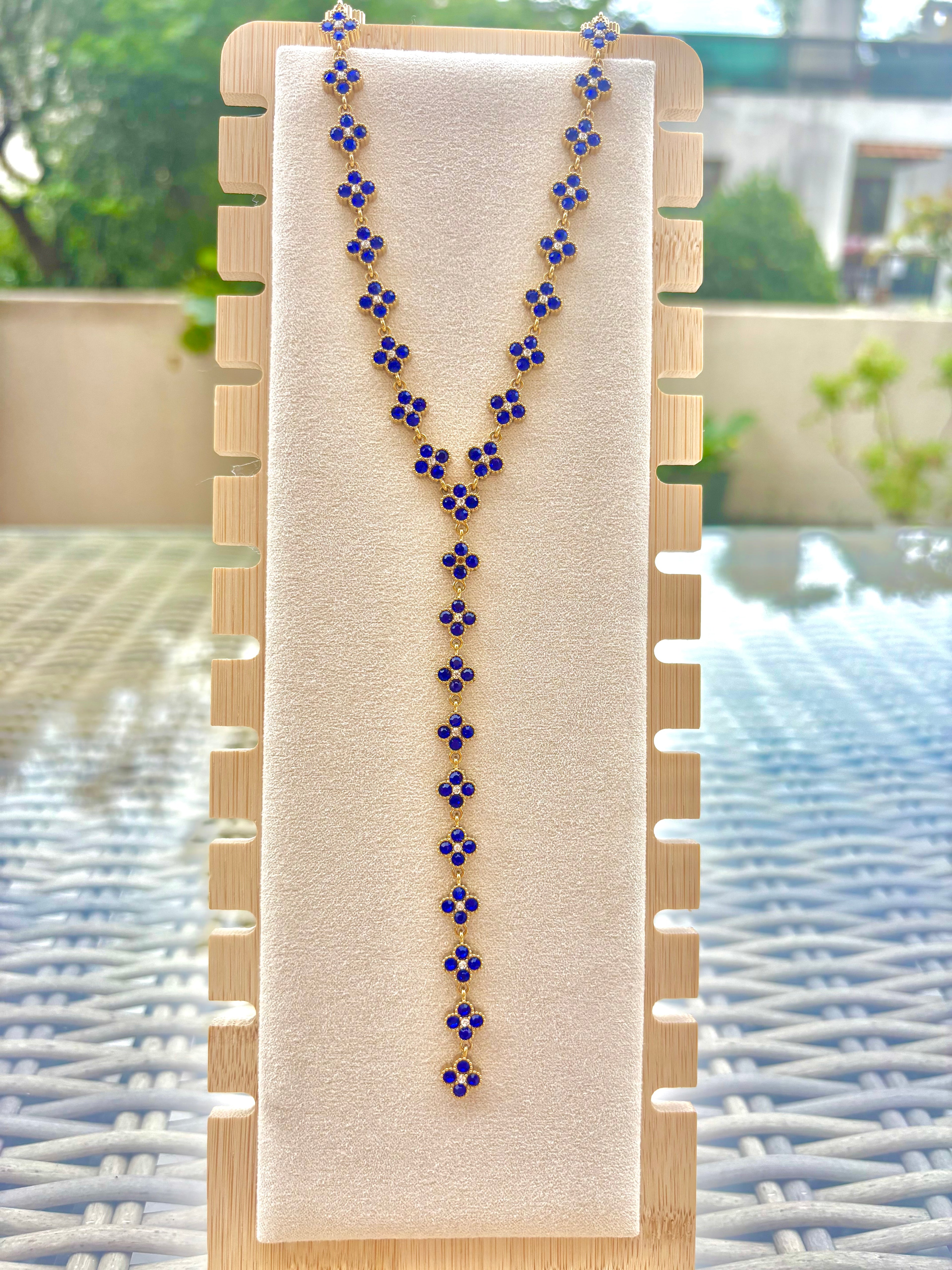 Collier Y June